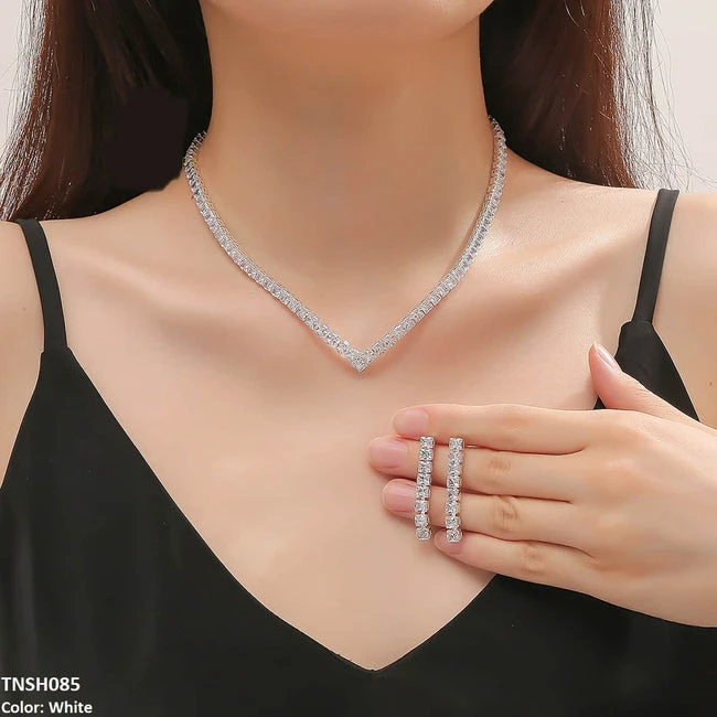 V-Shaped Zircon Necklace and Earrings Set - Elegant and Sophisticated
